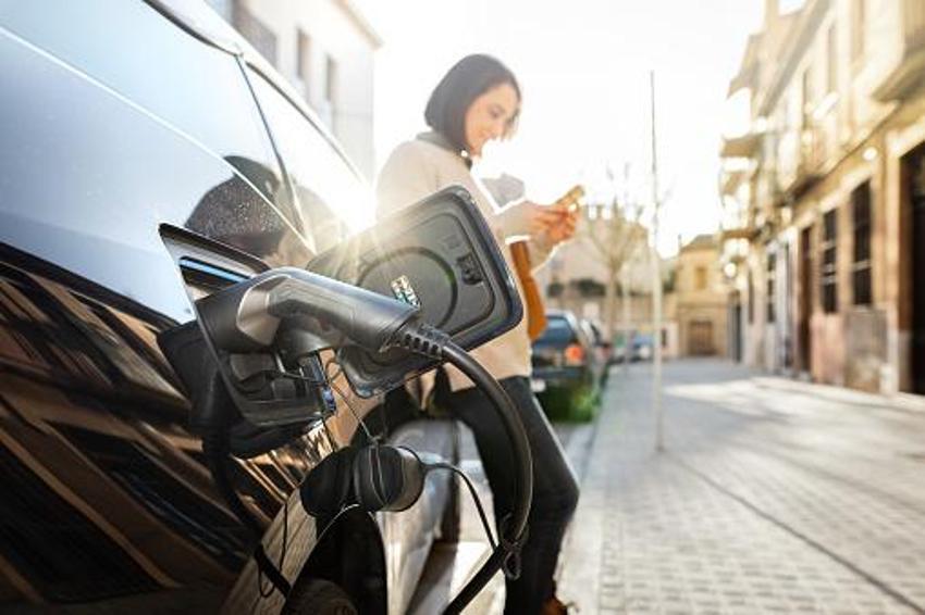 Elektrikli arabalarda talep patlaması yaşandı! 150 TL'ye 350 km menzil! İşte piyasada en çok talep gören modeller