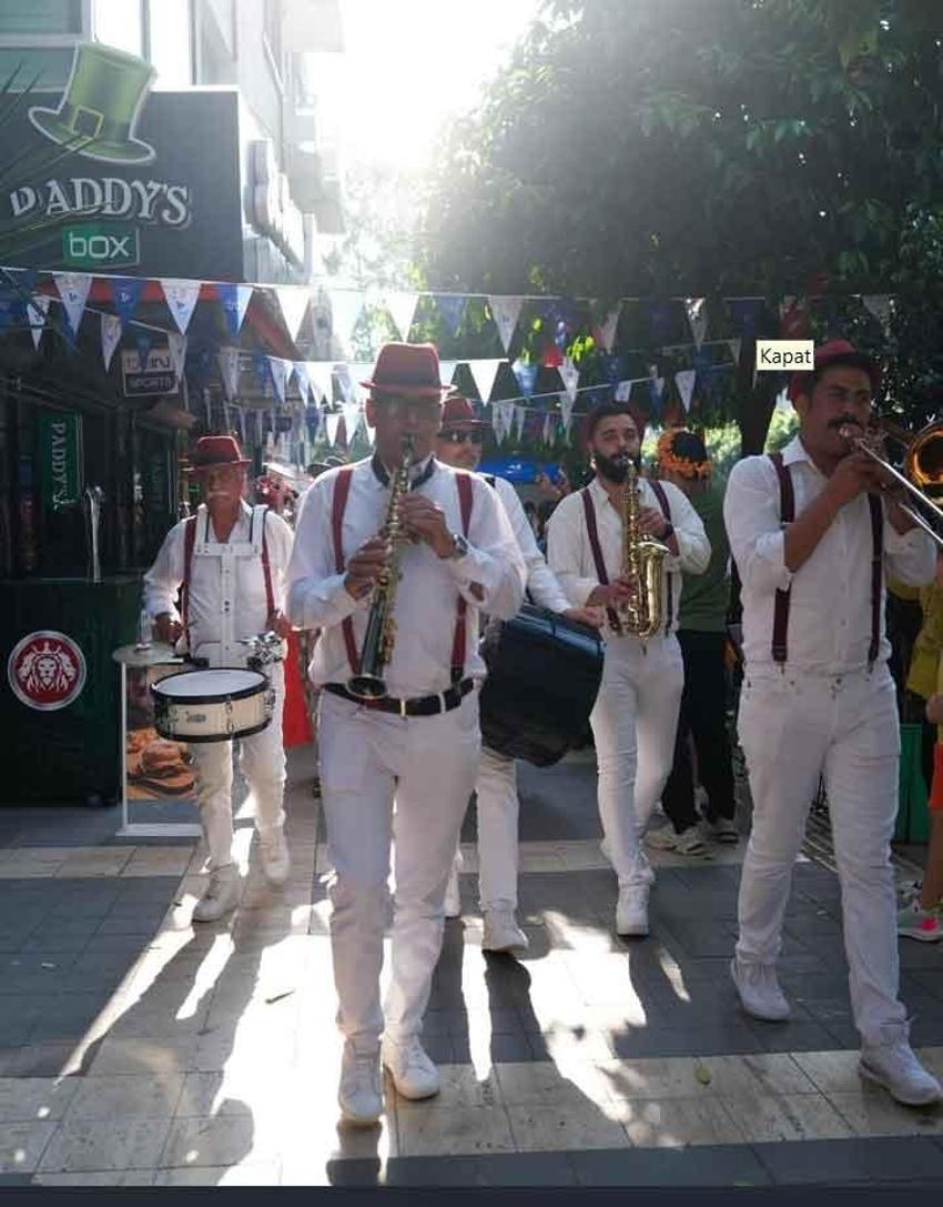 Konserler, sergiler, söyleşilerle binlerce misafiri ağırlayacak! Portakal Çiçeği Karnavalı programı belli oldu