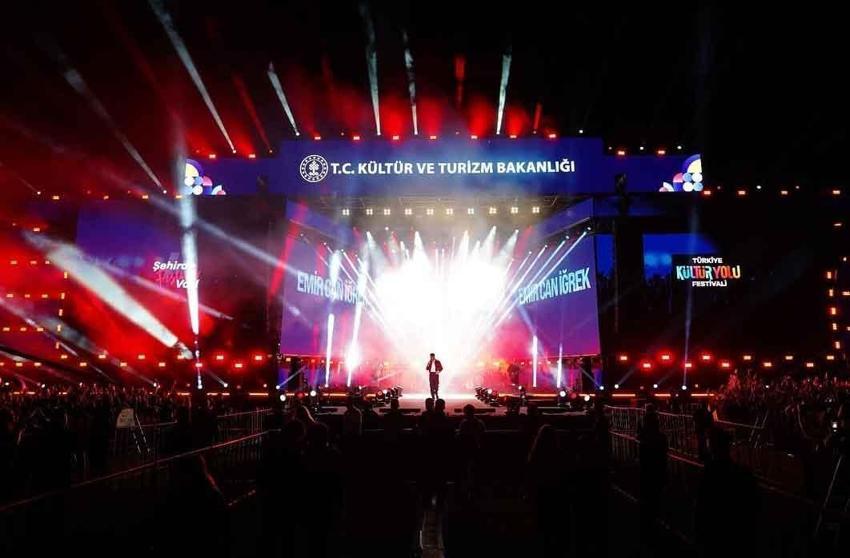 Konserler, sergiler, söyleşilerle binlerce misafiri ağırlayacak! Portakal Çiçeği Karnavalı programı belli oldu