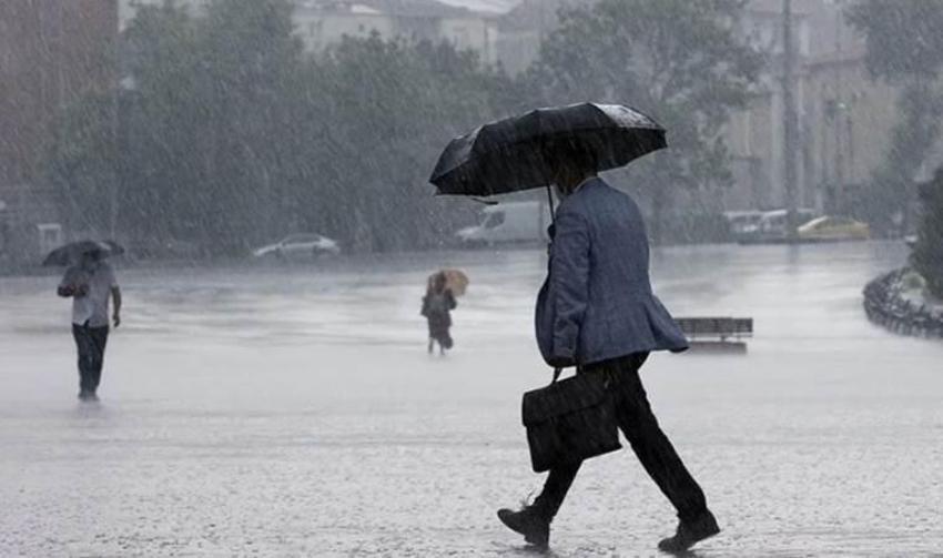 Nisan yağmuru İstanbul'da başladı! Meteoroloji: Yağmur Çarşamba başlayacak, 4 gün sürecek! 9 derece aşağı düşüyor