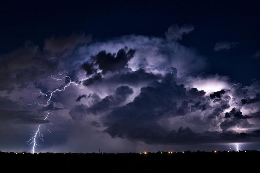 Meteoroloji'den uyarılar peş peşe geldi: İstanbul'a kuvvetli yağış geliyor: Saat verildi!