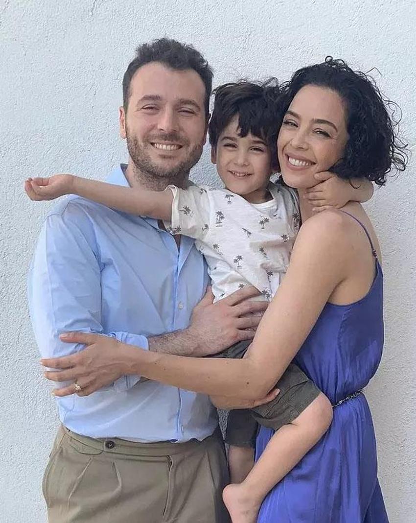 Azra Akın ikinci bebeğinin cinsiyetini doğumda öğrendi! İsmi de belli oldu