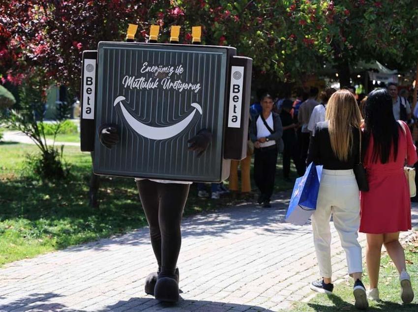 Türkiye'nin ilk ve tek karnavalına Adana'da yoğun ilgi! 4.5 milyar TL katkı sunacak
