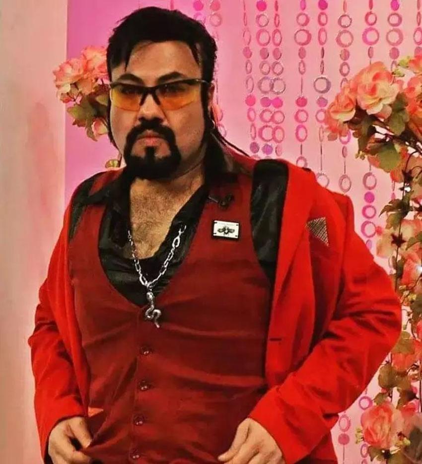 Kobra Murat gençlik halini paylaştı! Yorumlar gecikmedi