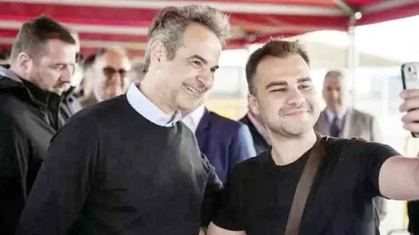 Türk turistlere Miçotakis sürprizi! Adaya gelenleri karşıladı