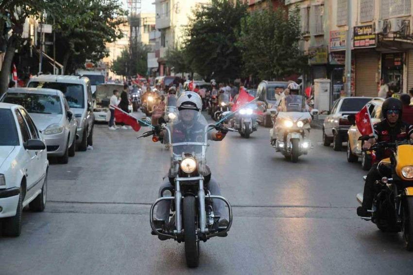 Karnaval'da müzik ve motorun sesi birbirine karışacak