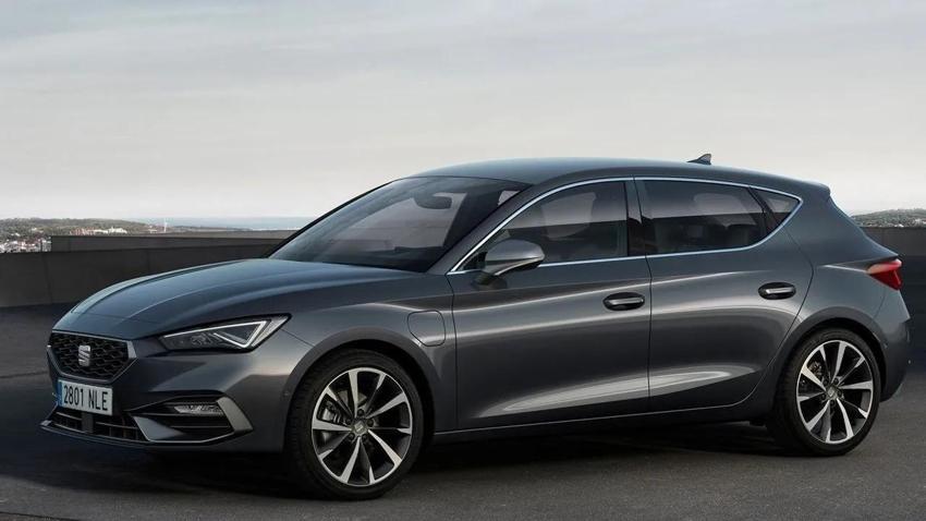 Seat Leon fiyat listesi her şeyden vazgeçirdi - Volkswagen Golf isteyenler bile gördüklerine inanamıyor