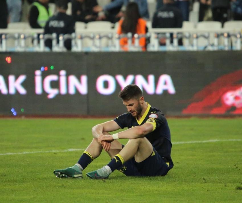 Fenerbahçe'nin şampiyonluğu gitti! İsmail Kartal veda ediyor: Yazık, iflas etti