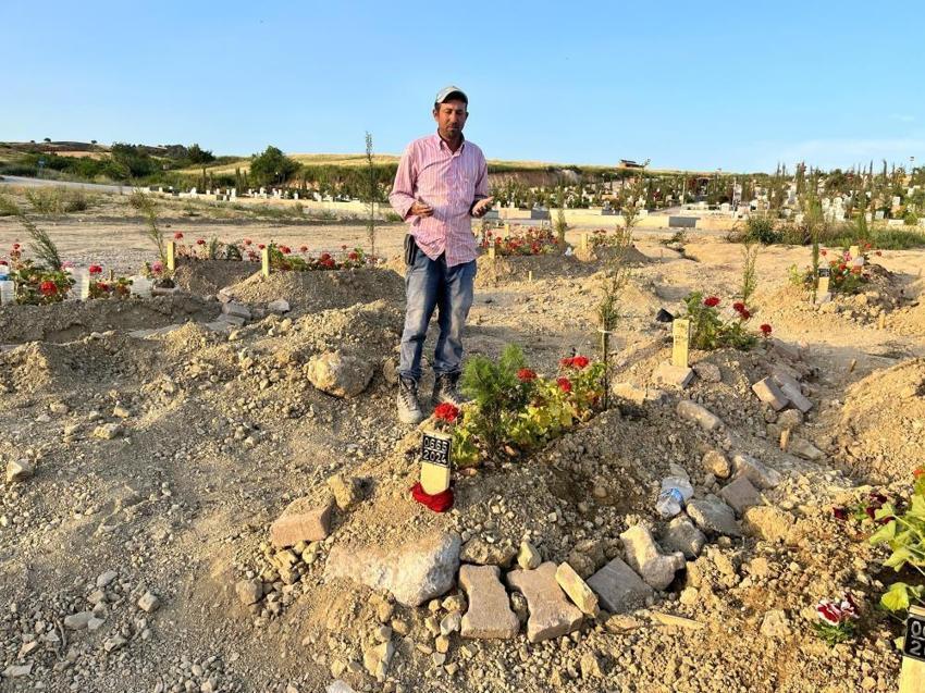 ABD’de evde ölü bulunan sosyal medya fenomeni Adana’da defnedildi
