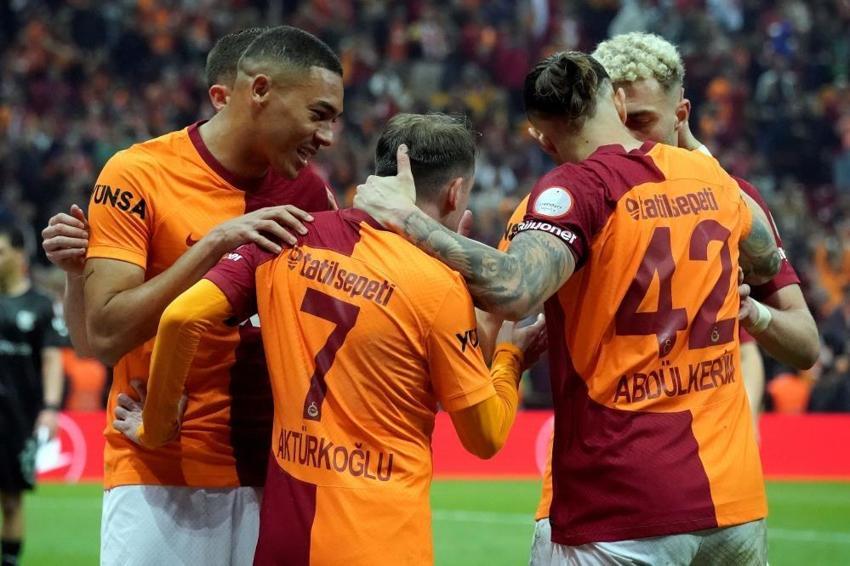 Fenerbahçe'de şampiyonluk hesapları yeniden yapılıyor! İşte kalan maçlar, puan durumu ve tüm ihtimaller