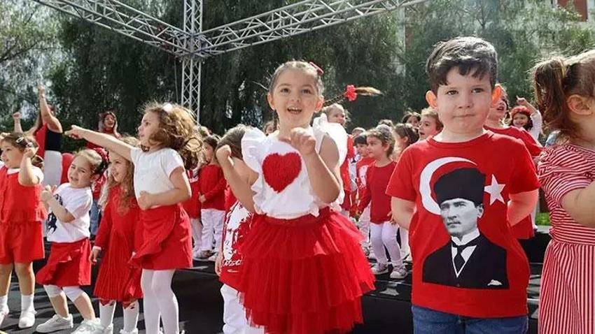23 Nisan tüm yurtta coşkuyla kutlanıyor! İşte renkli görüntüler