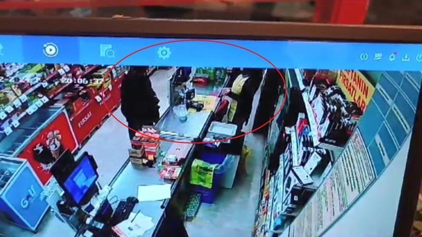 Markette kasiyerle tartıştı duruma müdahale eden müşteriyi bıçakladı