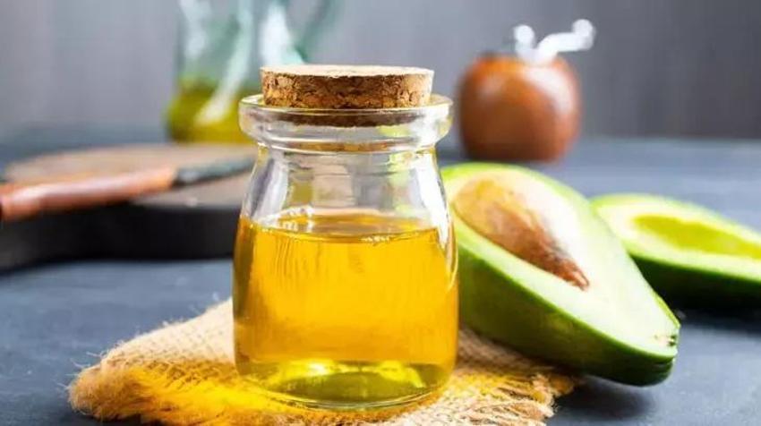 Her bir saç telini halat gibi sağlam yapıyor - 1 saat saç köklerinde bekletin: 15 günde kafadaki saçları çoğaltıyor