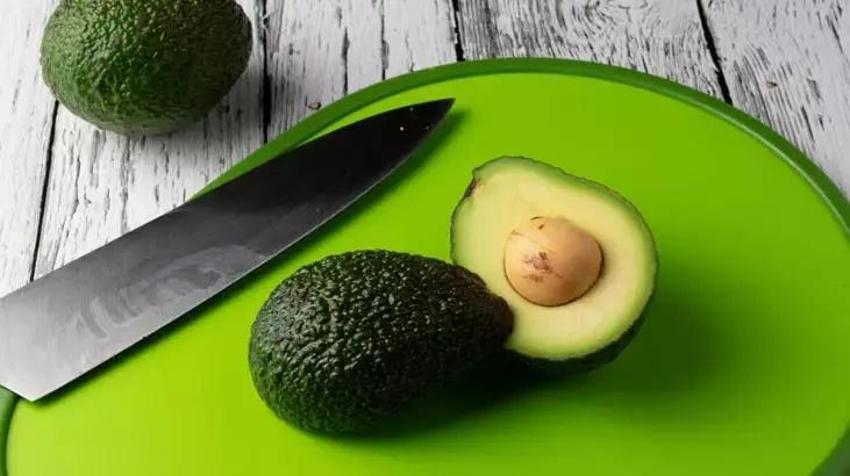 Her bir saç telini halat gibi sağlam yapıyor - 1 saat saç köklerinde bekletin: 15 günde kafadaki saçları çoğaltıyor