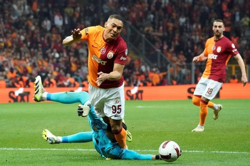 Galatasaray'ı şampiyon yapıp gidecekler! Torreira, Zaha, Ziyech derken 4 yıldızın birden defteri kapandı