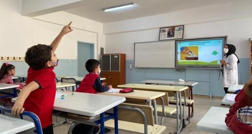 MEB yeni müfredat taslağı (içeriği) açıklandı mı? Okullarda yeni müfredat nasıl olacak, müfredat değişikliği ne zaman uygulanacak?