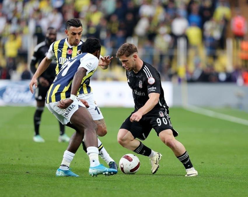 Fenerbahçe Beşiktaş derbisi 3 gol ve kırmızı kart vardı! 2-1