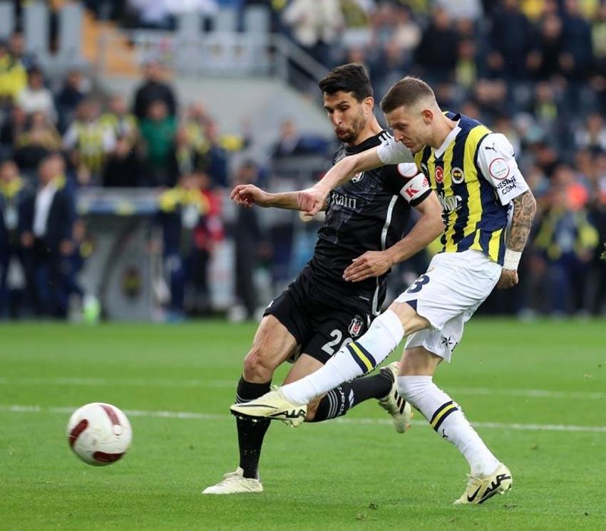 Fenerbahçe Beşiktaş derbisi 3 gol ve kırmızı kart vardı! 2-1
