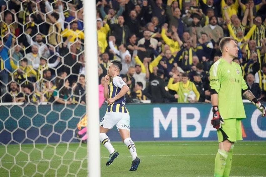 Fenerbahçe Beşiktaş derbisi 3 gol ve kırmızı kart vardı! 2-1