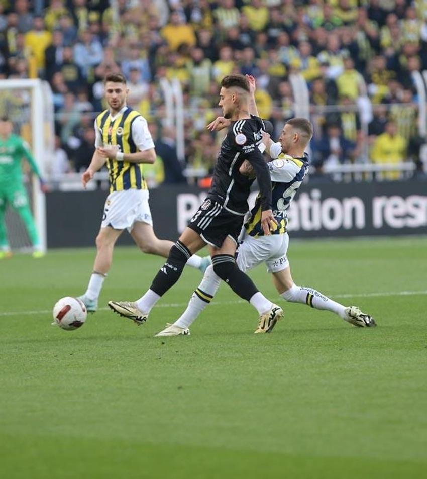 Fenerbahçe Beşiktaş derbisi 3 gol ve kırmızı kart vardı! 2-1