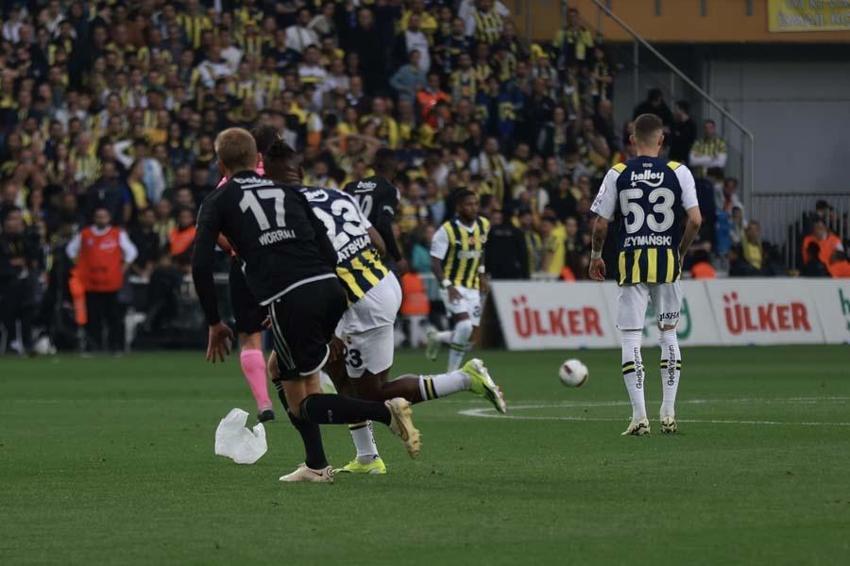 Dev derbide Volkan Bayarslan'ın kırmızı kart kararı doğru mu? Eski hakemler açıkladı!