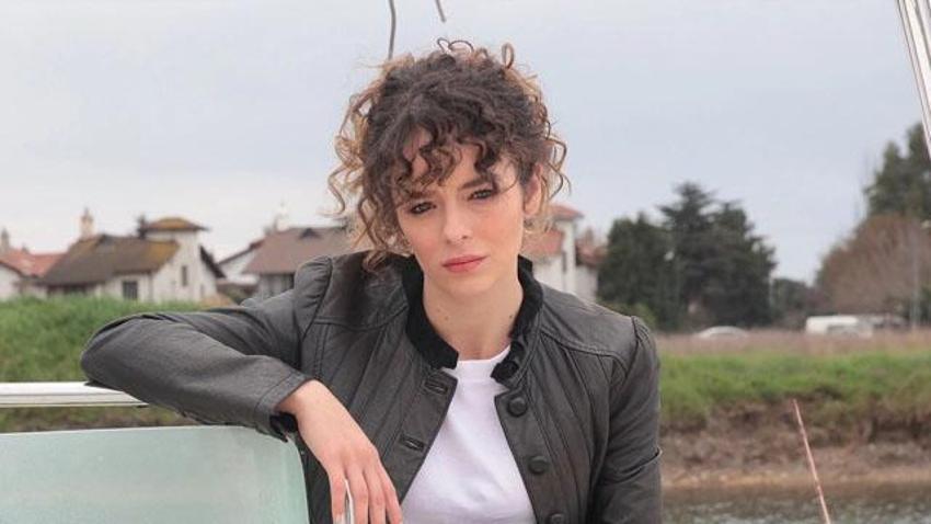 Aşk soruları gerdi! Buse Meral’in Aras Bulut İynemli cevabı: ‘Güzel. Her şey çok keyifli şu an’