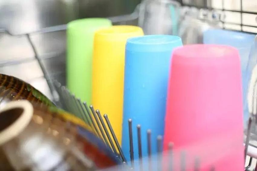 Bulaşık makinesi temizlemiyorsa nedeni bu olabilir - Makineden pırıl pırıl çıkmasını istiyorsanız işte püf noktalar