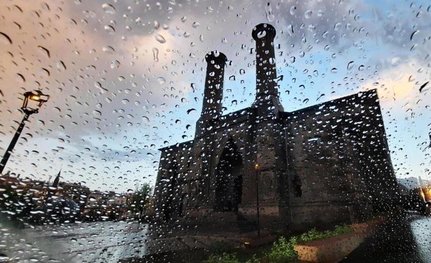 Kuvvetli yağış ve fırtına tüm yurdu etkisi altına aldı: Meteoroloji'den 20 ile sarı kodlu uyarı