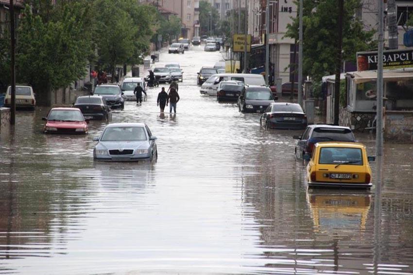 Meteoroloji son hava tahmin raporunu açıkladı! 34 şehir için kuvvetli yağış uyarısı geldi