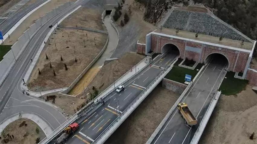 Zigana Tüneli'nden 2 milyona yakın araç geçti!