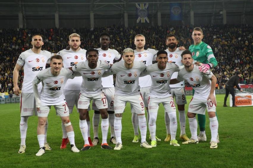 Yusuf Yazıcı, Casemiro derken 2 dünya yıldızı daha! Dursun Özbek'ten Okan Buruk'a hediye