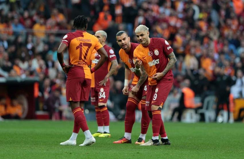 Galatasaray'da Okan Buruk'tan Bülent Uygun cevabı! 'Çok büyük kavga var'