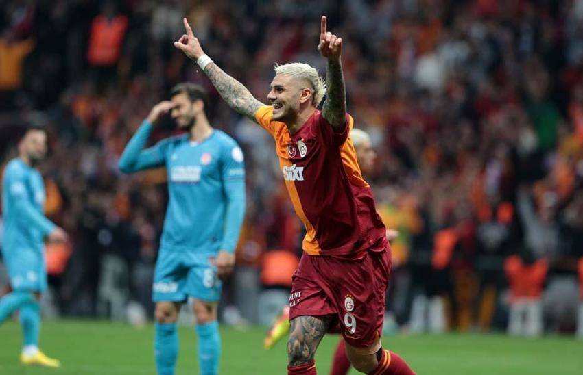 Galatasaray'da Okan Buruk'tan Bülent Uygun cevabı! 'Çok büyük kavga var'