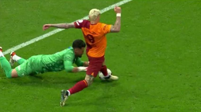 Galatasaray - Sivasspor maçına penaltı beklenen an, iptal edilen gol damga vurdu! Çarpıcı değerlendirme