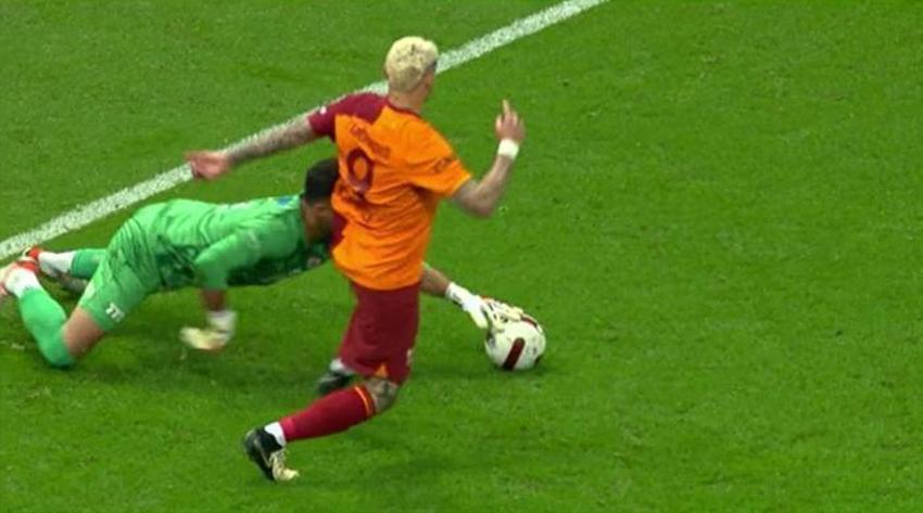Galatasaray - Sivasspor maçına penaltı beklenen an, iptal edilen gol damga vurdu! Çarpıcı değerlendirme