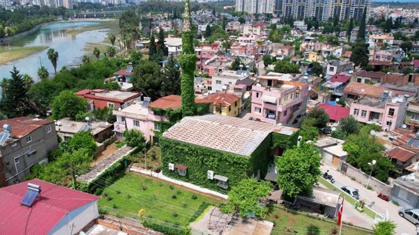 Adana'nın botanik bahçesi 'Yeşil Cami' bu sene de yeşil rengine büründü