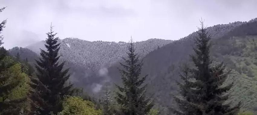 Ve kar geri döndü! Meteoroloji'den yeni uyarı geldi, 18 kent için alarm verildi: Kar, fırtına ve kuvvetli yağış son kez vuracak