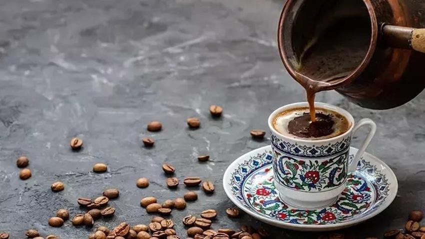 Türk kahvesinden 8 farkı var! Dibek kahvesindeki özel karışım vücutta neye iyi geliyor?