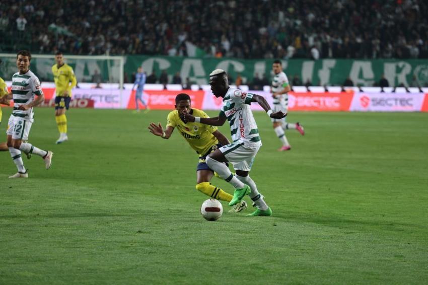 Fenerbahçe'nin yeni hocasını açıkladı! Takımdan kovulmuştu, dünyaca ünlü teknik adam yeniden geliyor