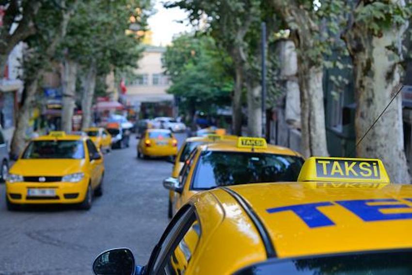 Taksi plakası borsası! Yarım saatte 375 bin lira fark oluşuyor, SMS ile satmaya çalışıyorlar