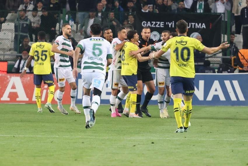 6 sezondur yüzümüz gülmüyor deyip Ali Koç ve İsmail Kartal'a yüklendi: İstifa edin, bu takımdan gidin