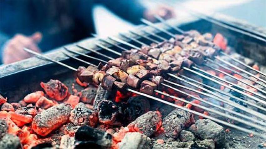 Adana'da yüzyıllardır devam eden gelenek: Ciğer kebabıyla kahvaltı 