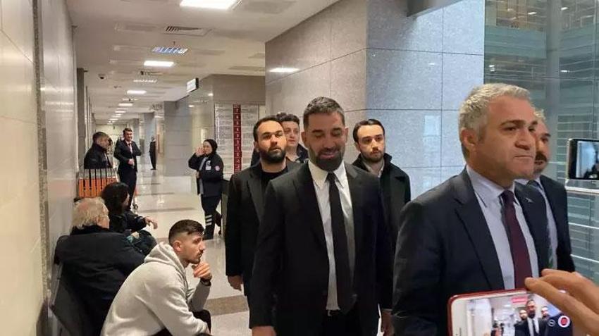 Ünlü isimleri dolandırdığı iddiasıyla yargılanan Seçil Erzan davasında yeni iddianame; mağdur sayısı 28’e yükseldi