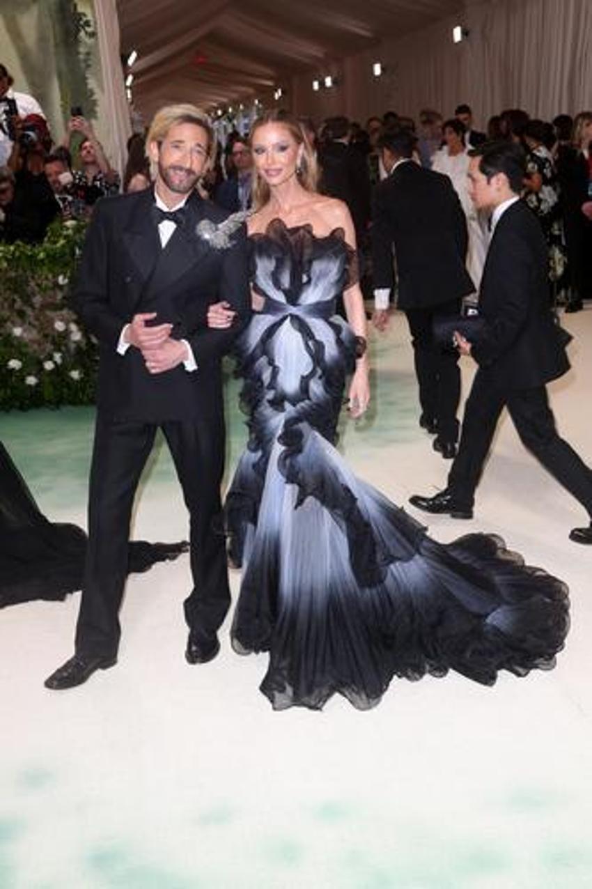 2024 Met Gala'dan renkli kareler! Yılın galasında şıklık yarışı