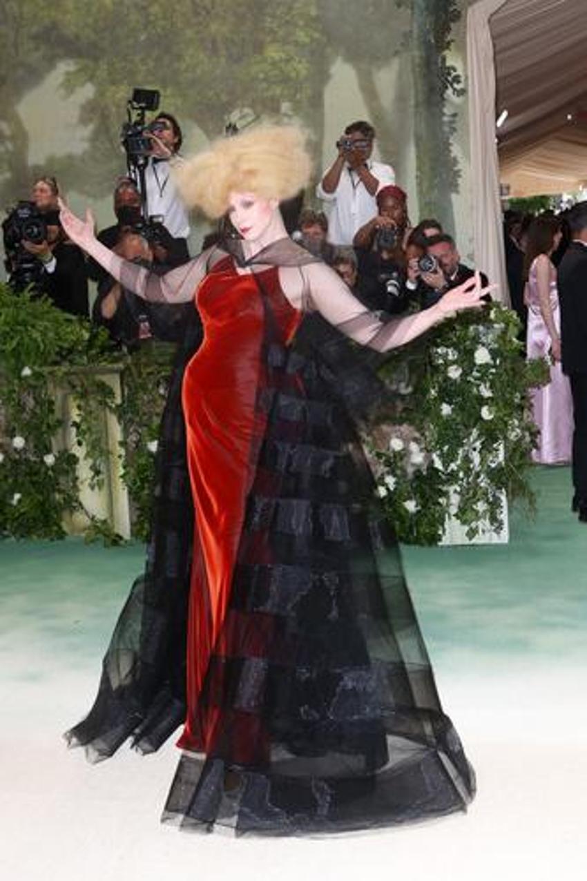 2024 Met Gala'dan renkli kareler! Yılın galasında şıklık yarışı