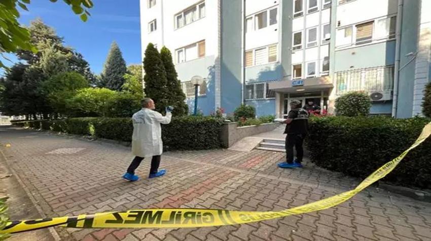 Emekli başçavuş apartmanın önünde pusu kurduğu komşusunu vurdu