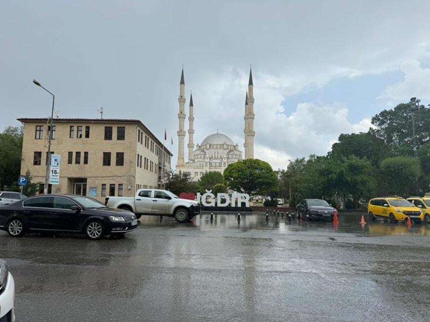Bahar havası gidiyor sağanak yağışlar geliyor! Meteoroloji hafta sonu için uyardı: Tüm yurdu etkileyecek