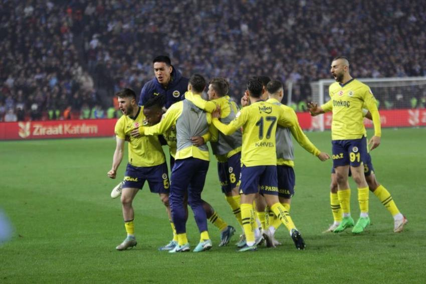 Taraftar deliye dönecek! Fenerbahçe'nin golcüsü dayak yediği takıma gidiyor
