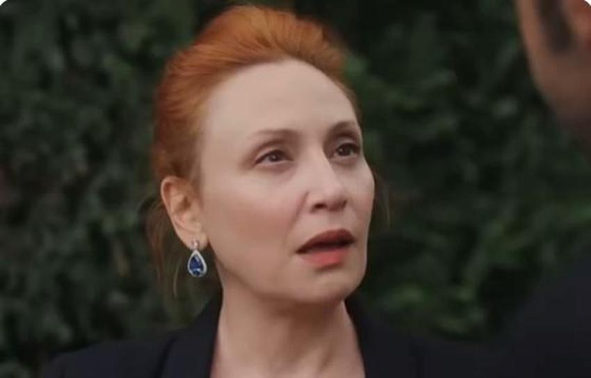 Bir sahne Abidin'in sırrını verdi: Yalı Çapkını dizisinde İfakat mesajı vermiş! Meğer Korhanlar'ın konağında her şey gün gibi ortadaymış