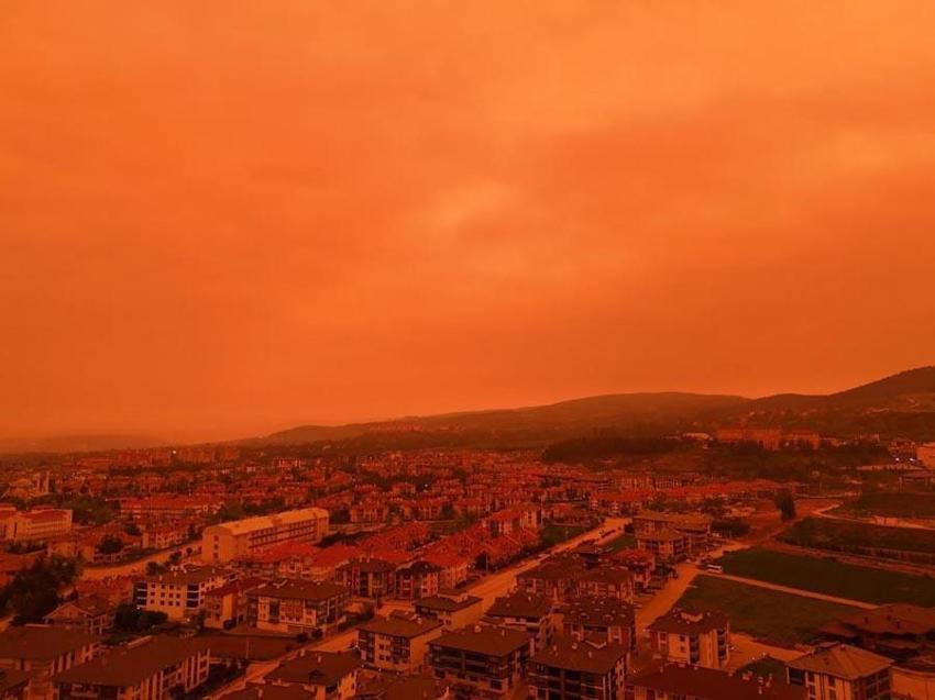 Sağanak yağış ve toz taşınımı uyarısı! Meteoroloji ve valilikten peş peşe uyarılar geldi